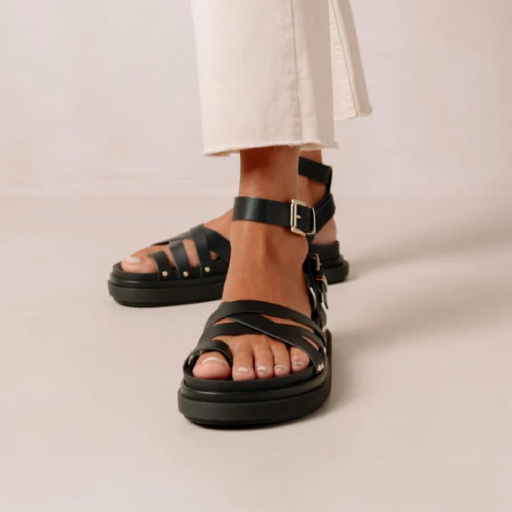 NWT ALOHAS Buckle Up Corn - Black Vegan Sandal -